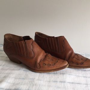SOLD Vintage Seychelles western boot shoe